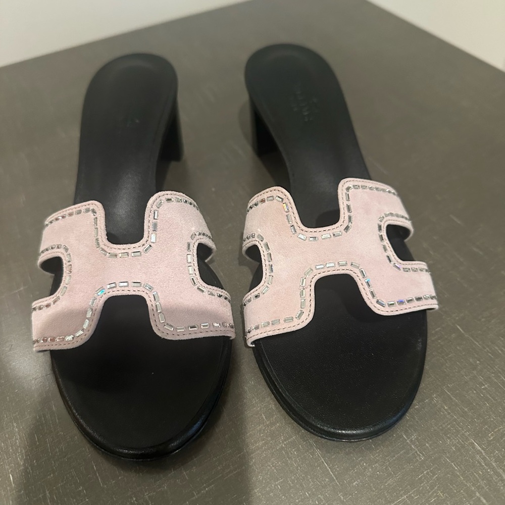 Hermes Light Pink and Black Sandals